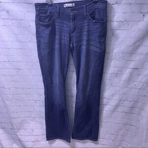 Levi’s blue jeans 524 too superlow